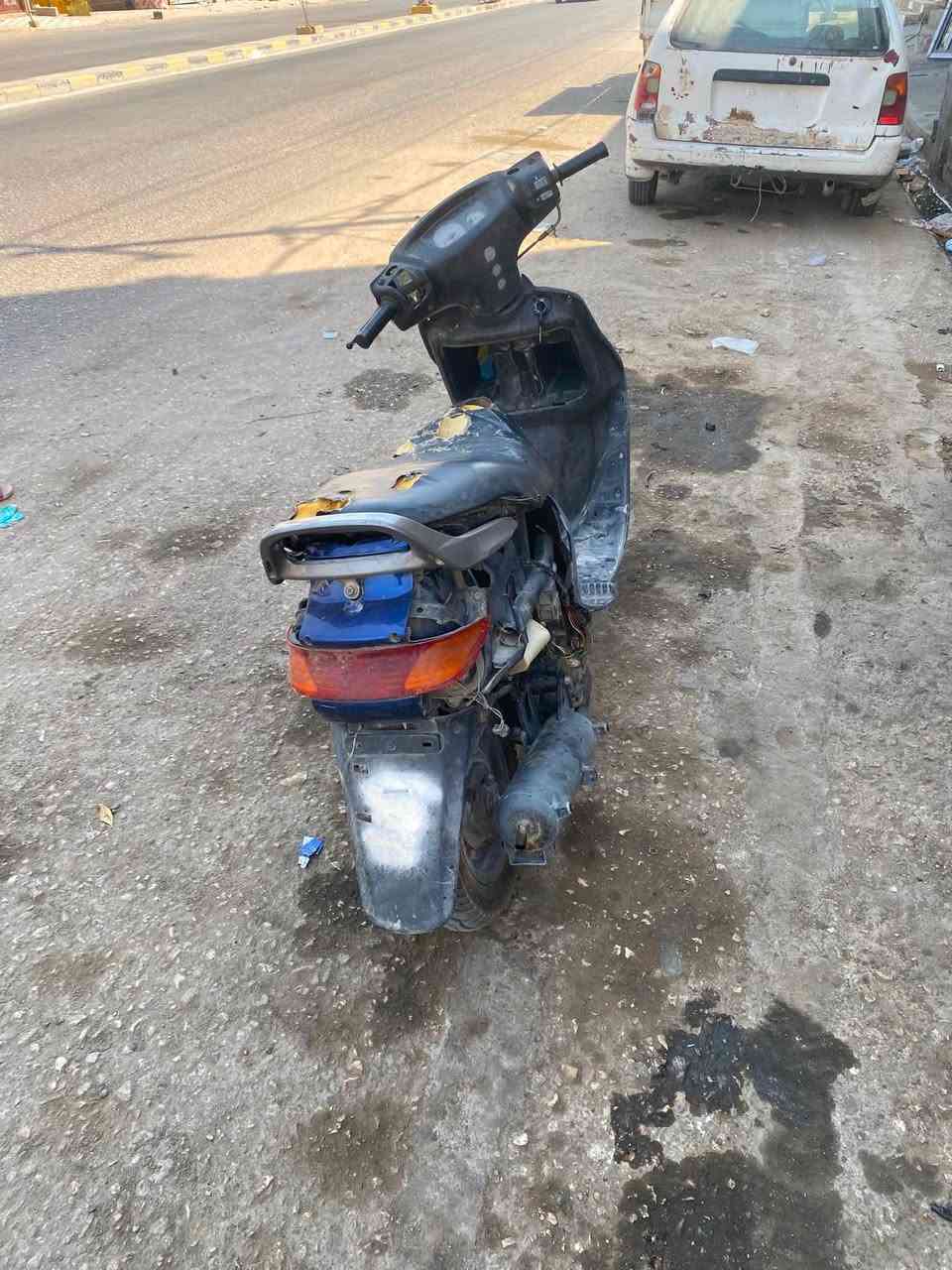 150 الف قفل 
بيها خيط بخار بس شغاله 
*********** 
مكانها نجف حي ميسان
