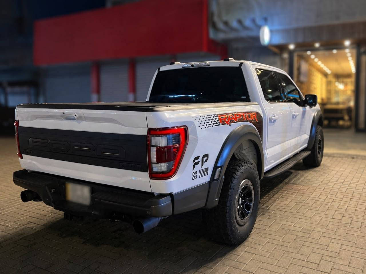 🚘 للبيع | Ford Raptor – قطعة نادرة
إذا تعرف شنو يعني Raptor…
فإنت تعرف إن هالسيارة مو للجميع.
📌 الموديل: 2022
📌 المنشأ: خليجي
📌 المحرك: 3500 Twin Turbo
📌 الممشى: 46,000 كم
📌 الحالة: فوق الممتاز – استخدام شخصي
🧾 الفحص:
✔️ مفحوصة
✔️ مكفولة على وضع الوكالة
✔️رقمها اربيل
✨ المواصفات :
▪️ Raptor Package كامل
▪️ إطارات أوف رود
▪️ إضاءة أمامية مميزة
▪️ ثبات عالي + أداء رياضي
▪️ هيبة طريق واضحة من أول نظرة
وبعد بيها مواصفات ما يسعها منشور
💬 السيارة ما تنوصف… تنساق.
💰 السعر: 65,000 دولار
(قابل للتفاوض للجاد فقط)
📍 الموقع: بغداد 
📞 التواصل: ***********
