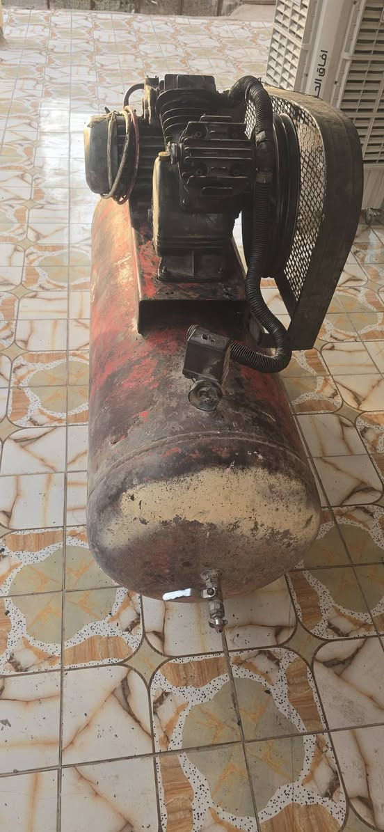 كنبريسر حجم ٥٠٠ عل فحص صناعه الماني كهرباء اثريفيز ضغط عالي السعر ٧٥٠ الشراي يجي خاص او ينتصل عله الرقم ***********العنوان حله السعر ٧٥٠ قفل 🔐 حديد  ثقيل  ثقيل
