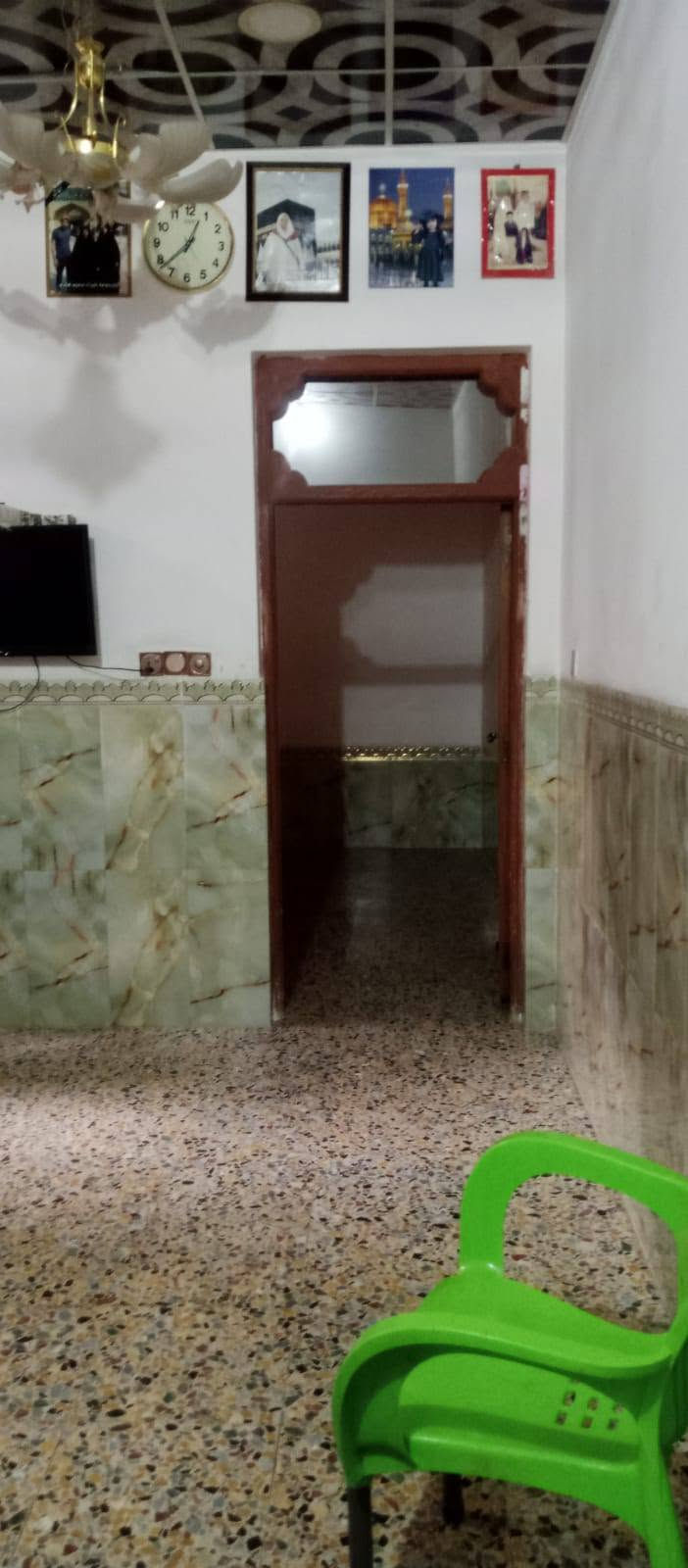 طابقين • ٣ غرف • محل خارجي