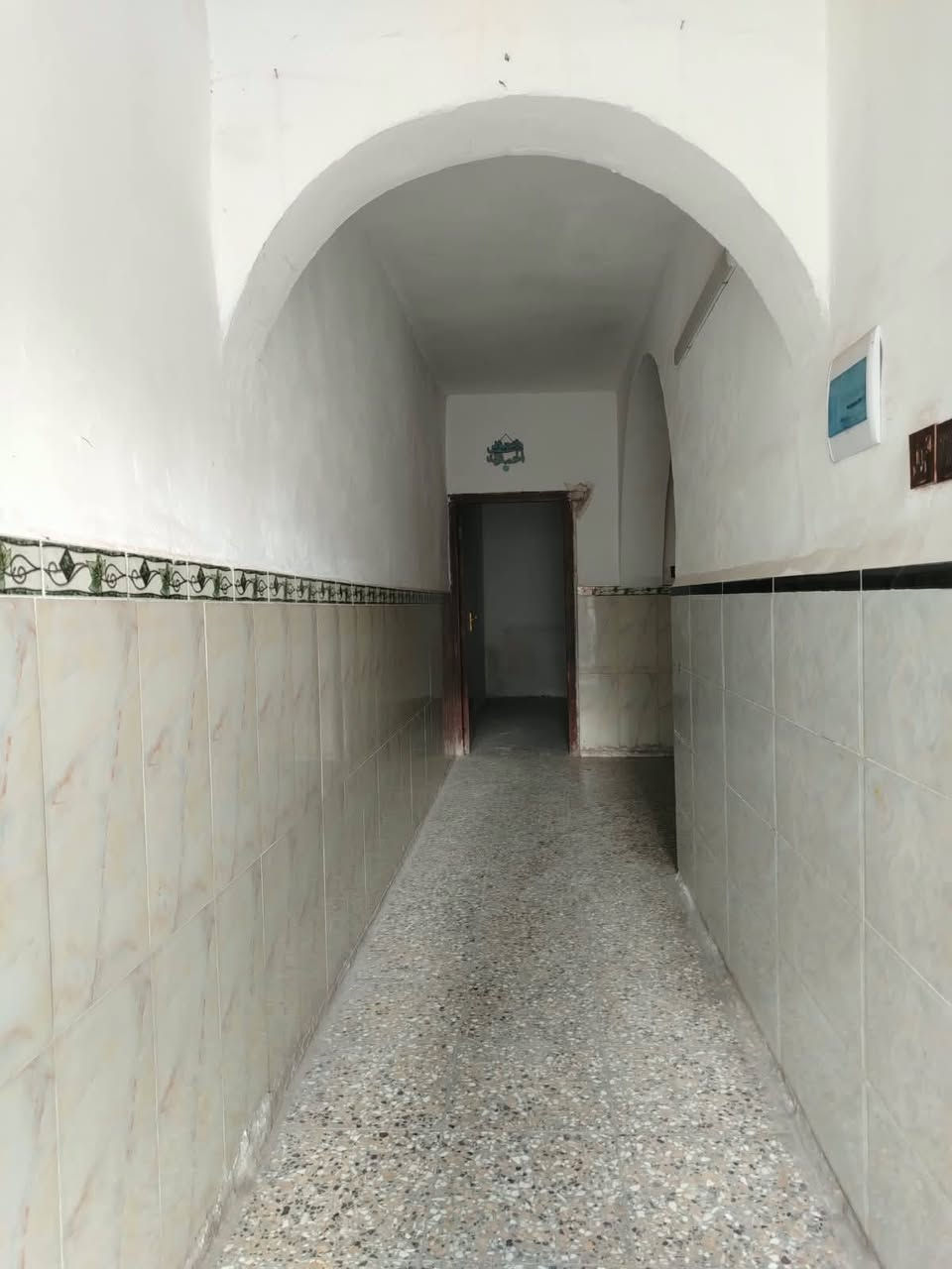 بيت للإيجار • ٧٠م • الشعب