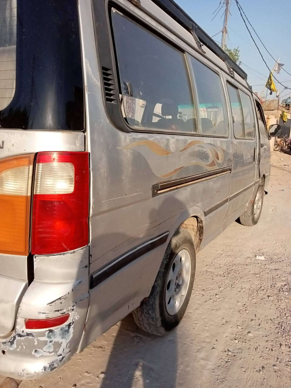السلام عليكم فتون موديل 14 كير اكسل مكفولات محرك بداية تبخير كلش بسيط رقم قادسية راعيهة موجود تحويل مباشر كهربائيات شغالة صدر وتايرات نص عمر بيه خياسات بسيطة مكاني بغداد الأمين السعر 32 وبيه مجال ***********
