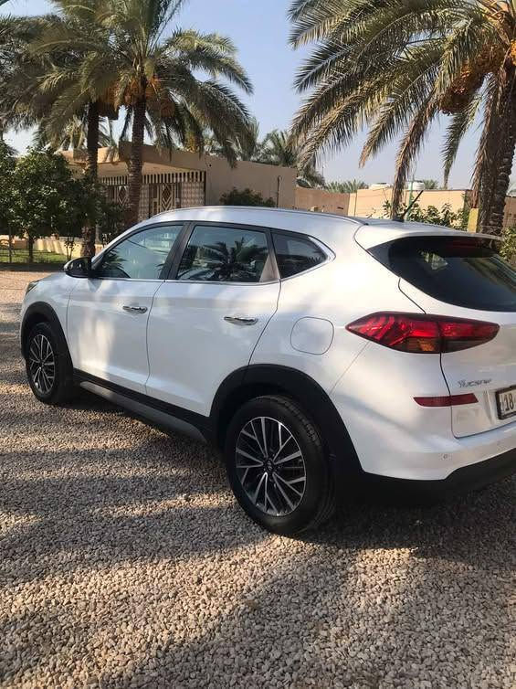 توسان 2020 خليجي 
مكفوله ماعدا مكانين بارد بسيط 
السياره جديده جداً مكان بابل
السعر 178 $ وبيها مجال 
للأستفسار ***********
