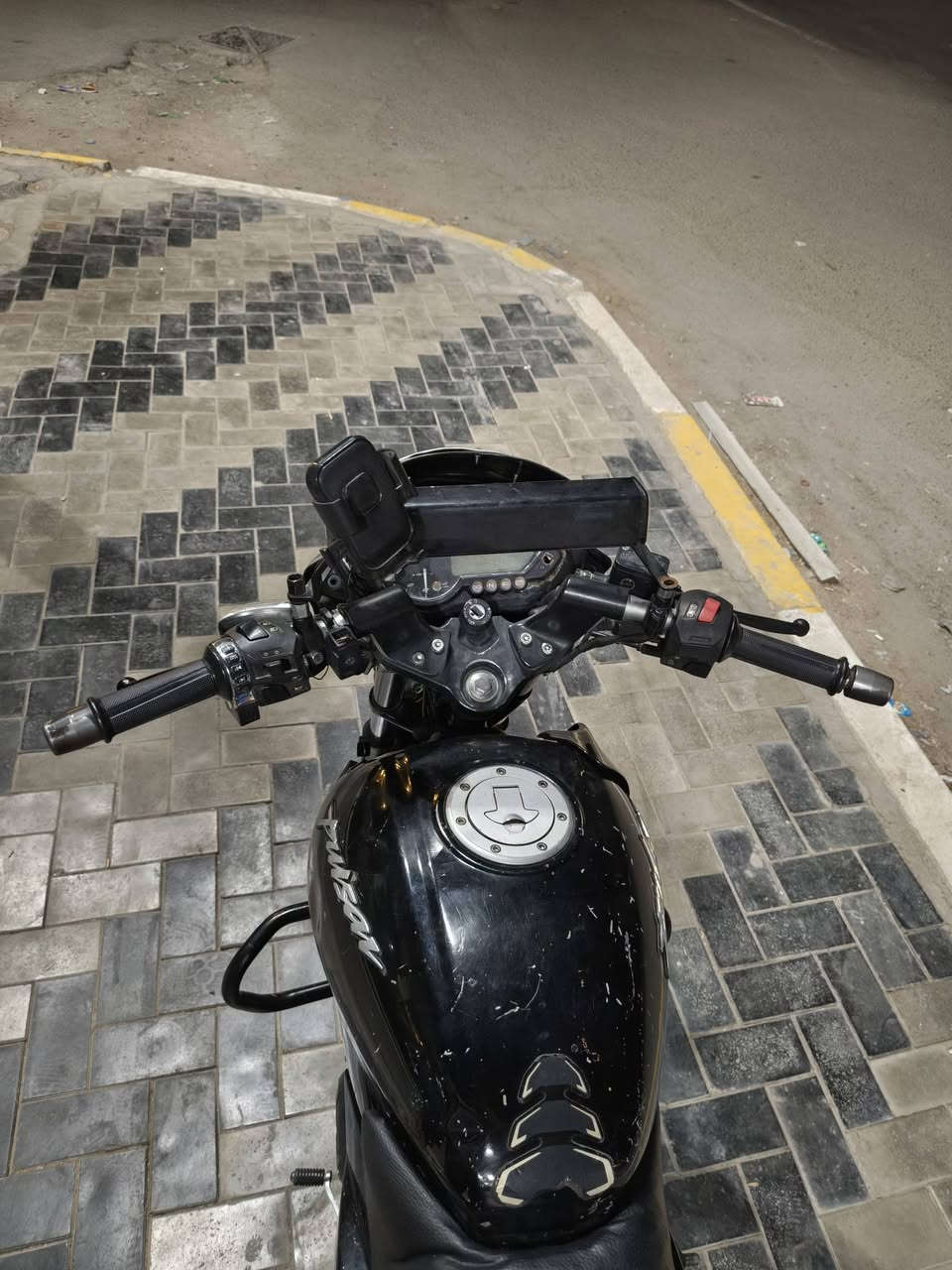 بولسر • هندي • ٢٠٢٢