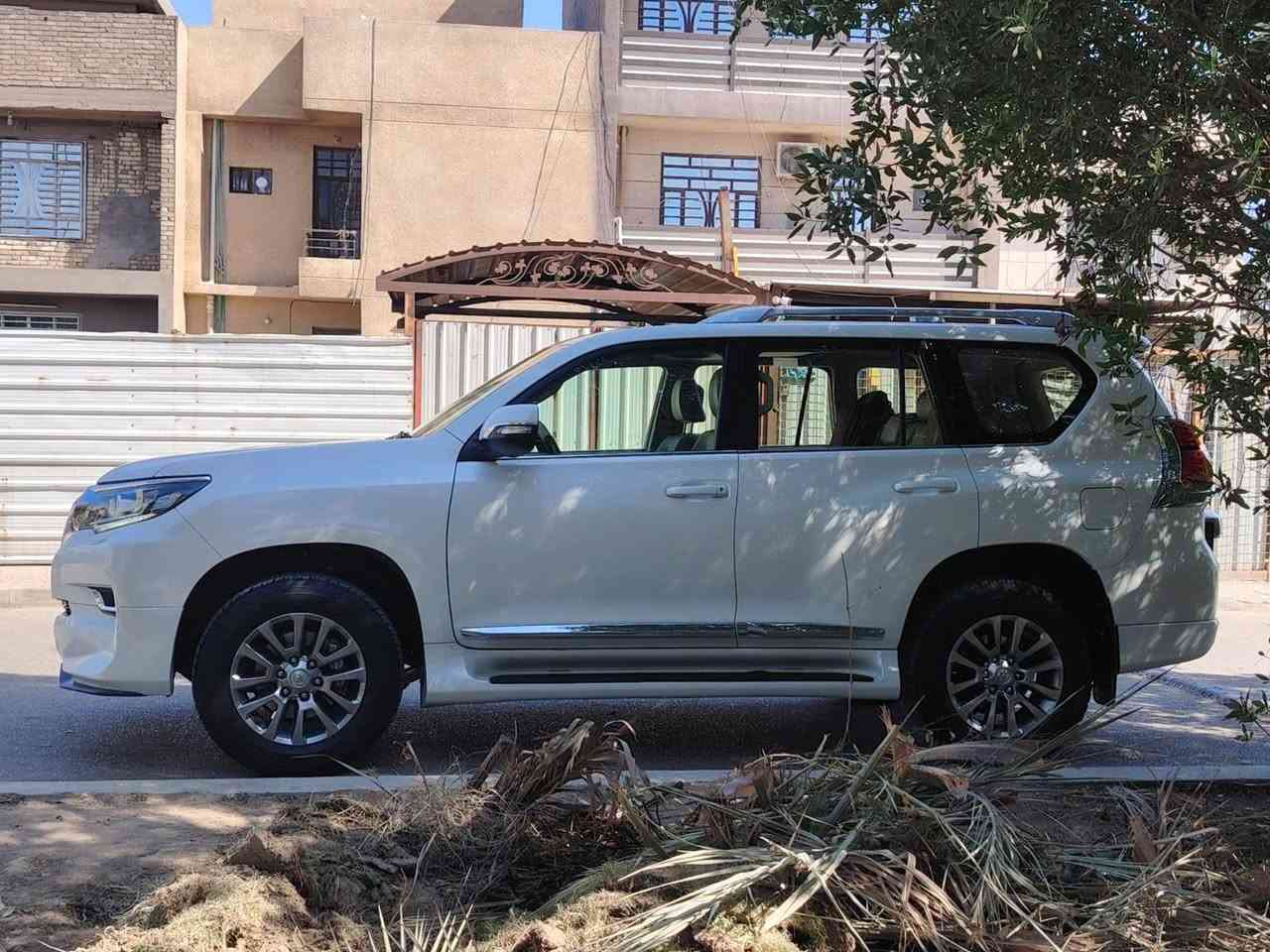 برادو موديل ٢٠١٩
فئه VX
مكفوله 
ماشيه ٤١ الف كيلو 
رقم بغداد 
المكان الكرخ 
***********
السعر 41500$
