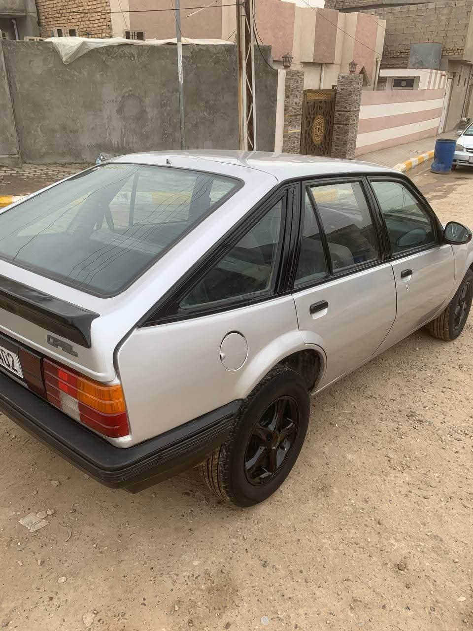 اوبل 90 كير عادي كير محرك شرط
سنوية لل31 تحويل ثاني يوم 

كهربائيات شغالة من الدعامية للدعامية 

دوشمة غرفة كاملة 

تخم تايرات واسبير جديد 

سيارة جاهزة من كلشي 

ناقصها بس تبديل جامة امامية بيها مفطرة 

محرك 20 شرط فول كابريته محورة مو نوزل 

كامل تفاصيل السيارة كدامك اقرا المنشور زين 

السعر ١٨$قفل 

مكان السيارة صلاح الدين سامراء 

***********
