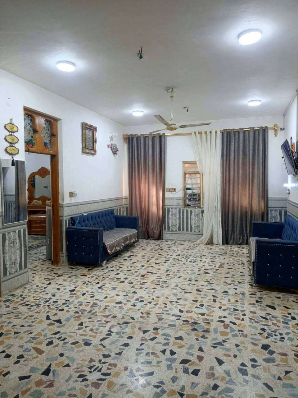 بيت ل الأجار في بابل
بكرلي قرب مركز حي بابل ومستشفى الضامن 

غرة نوم وحده 
مطبخ 
كليدور 
صحيات 

الايجار ٣٠٠ الف 

ل الاستفسار 

***********
***********
