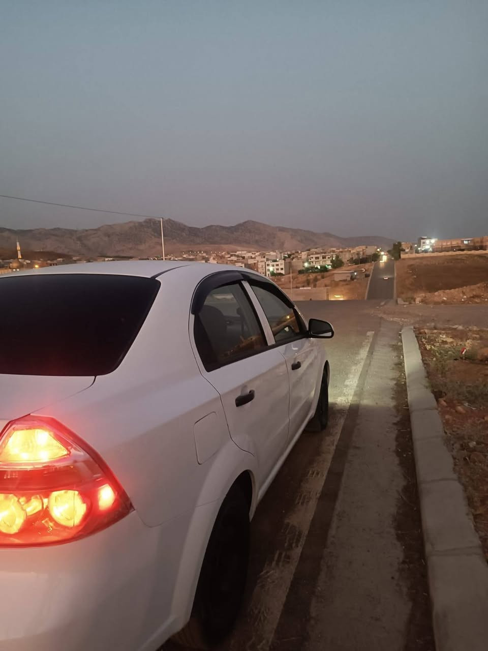 افيو كورى موديل ٢٠١١سياره فقط قطع واحد بي  صبغ شرط بدون معجون بدون دواخل كير محرك بشرط تحويل وكاله بشرط سياره تبريد ثلج سياره حيل حلوه مال جناي جاهز مقدمه ٣٥كل شهر ٢٠٠ دولار سعر حسب انتفاق اي استفسار انتصل ع رقم *********** اقصاد بس اهل موصل
