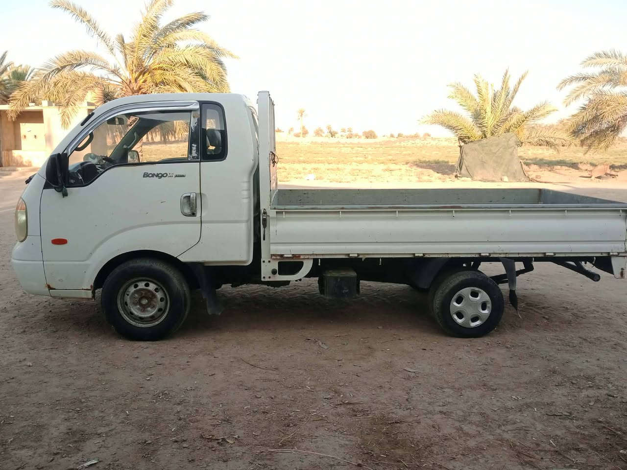 السلام عليكم ورحمة الله وبركاته كيه حمل مديل 2006 رقم بابل مكينه 300 السياره خير من الله مكفوله من الصبغ غير فقط بس التكحيلات بسيطه *********** رقم التلفون
