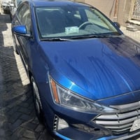 النترا ٢٠٢٠  حادثها بنيد مبدل وبارد بالصندوك  والباقي ليبل واحد  ماشيه...