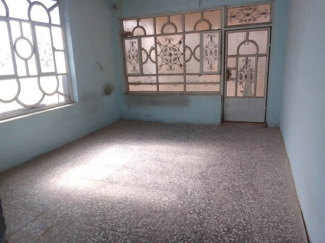 🏡 للبيع بيت طابقين 🏡
📐 المساحة: 130 م²
✨ البيت مرتب ومناسب للعائلة، ويحتوي على:

🔹 3 غرف نوم
🔹 هول مفتوح
🔹 صالة
🔹 حمام داخلي
🔹 حمام خارجي
🔹 طابقين

📍 للجادين فقط، وأي استفسار أو تفاصيل أكثر الاتصال على الرقم:
📞 ***********

💰 سعر البيع يُذكر عند الاتصال
