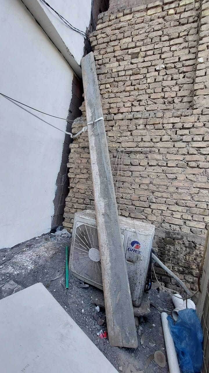 عندي هنكراين 3 طول لوحده 3 مترات وعندي خشبه مال سكله اريدهن كلهن ب75  وعندي شيلمانه طوله 5 امتار اريده ب30 الف مكاني كربلاء ولاية مقابيل شارع الامام علي وهاذا رقمي ***********
