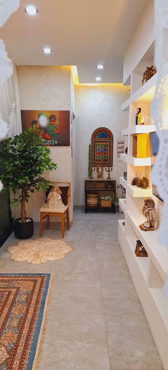 🏠 بيت للبيع - 200 متر طابو صرف
📍 مجمع اللؤلؤة - منطقة الحر - بالقرب من المستشفى التركي - كربلاء

مواصفات البيت:
• المساحة: 200 متر مربع طابو صرف • 3 غرف نوم • صالة كبيرة • استقبال • مطبخ حار + مطبخ بارد • 3 صحيات داخلية • حديقة أمامية + حديقة خلفية • كراج سيارة 
البيت بناء نظيف وجاهز للسكن، موقعه مميز داخل المجمع وقريب على كل الخدمات والمستشفى التركي.

للاستفسار والتواصل:
📞 ***********
متوفر واتساب والماسنجر مفتوح

#بيوت_للبع #كربلاء #الحر #مجمع_اللؤلؤة #
