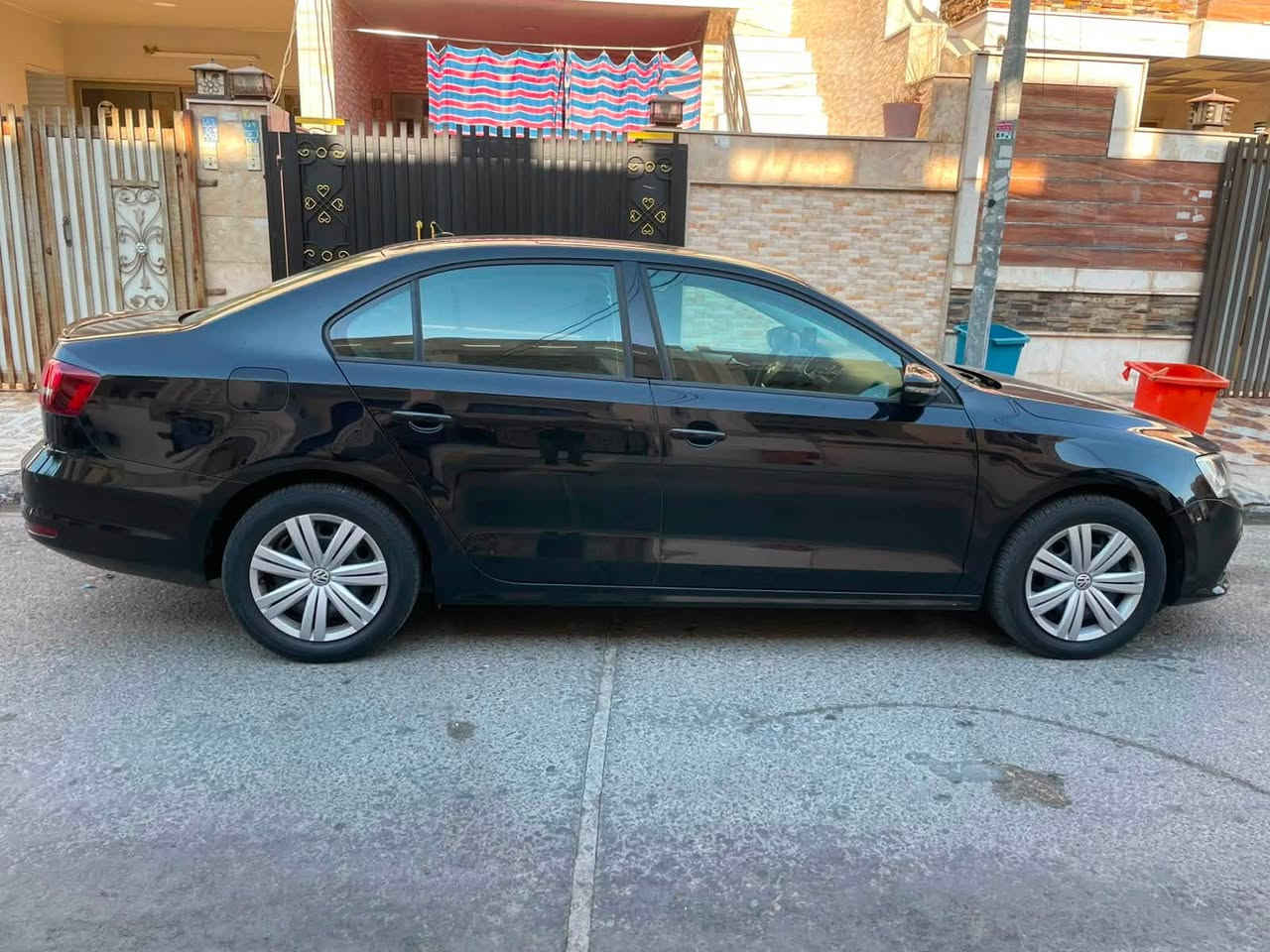Jetta  Volks Wagen 2016
خليجي كفاله محرك 2000 تنفس طبيعي وضع شركة 

للاستفسار الاتصال***********
