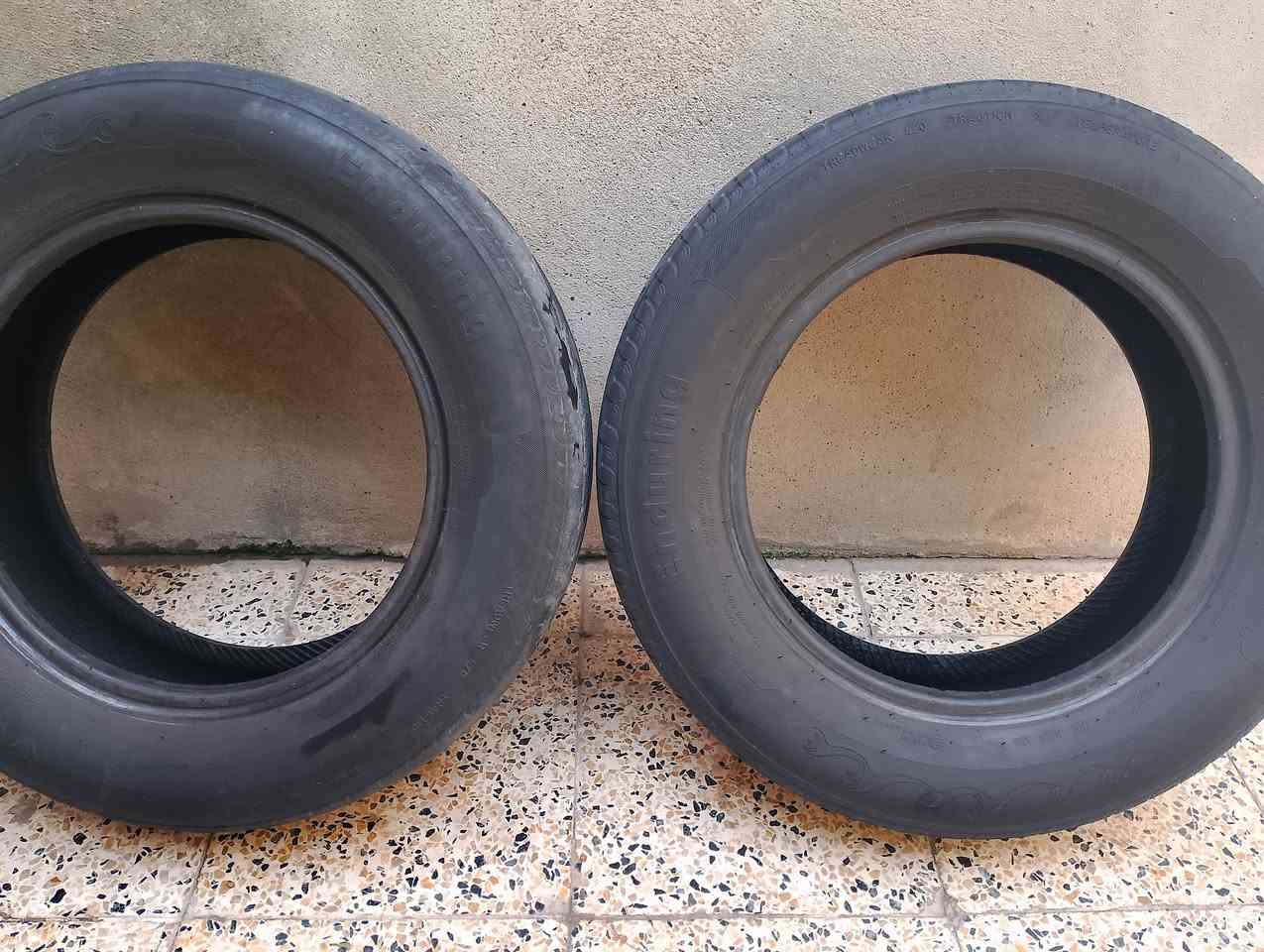 للبيع تواير زوج خط ابيض وزوج عادي ***********
