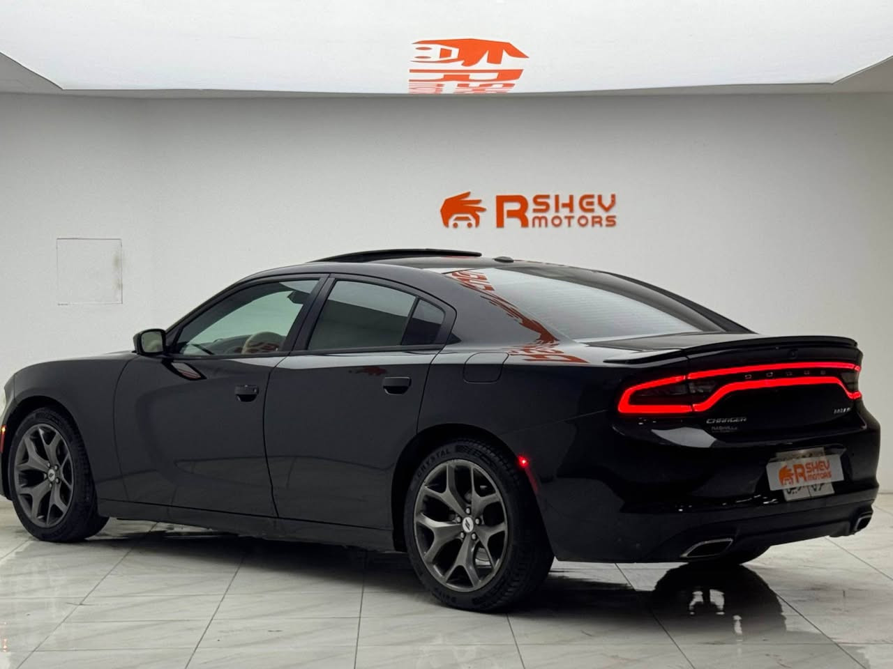 Dodge charger rallye+ 2017
دوج جارجر رالي+ 2017
فول مواصفات
سماعات ماركة beats
ماشية 104,000 ميل
مكينة 6 سلندر حجم 3.6لتر بحالة
ممتازة جدا
سيارة كلين تايتل كفالة عامة ما عدى
4-5 مكان بارد صغير
وبسعرررر (198$) ورقه وبيها مجال كلش بسيط
العنوان دهوك 
***********
*********** Leimuiden, ZH
