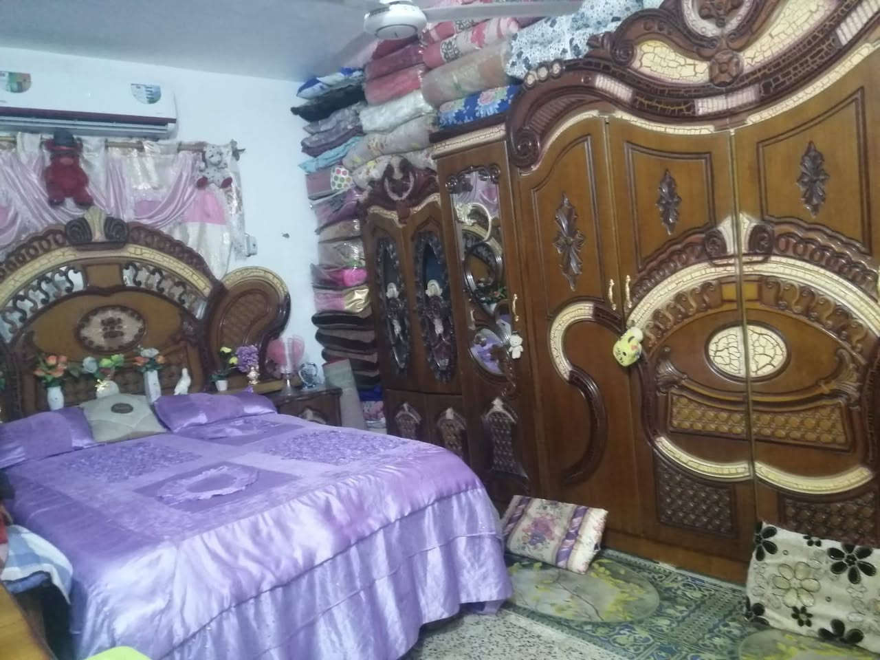 سلام عليكم بيت زراعي 150 متر بشارع البيطره بي غرفه وصاله ومطبخ وحمامات ومخزن سعره مناسب أي ستفسار اتصل على الرقم ***********
