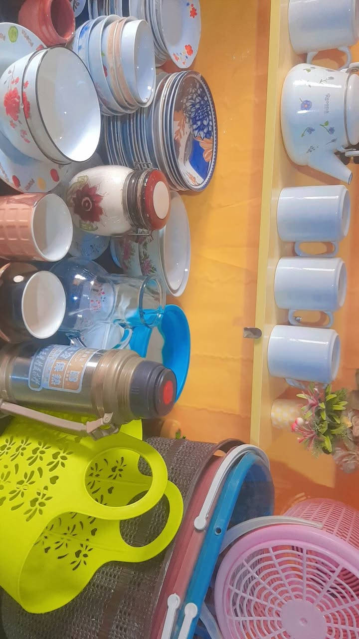فوق ١٠٠ قطعة • نضيف • قطع كبار وصغار