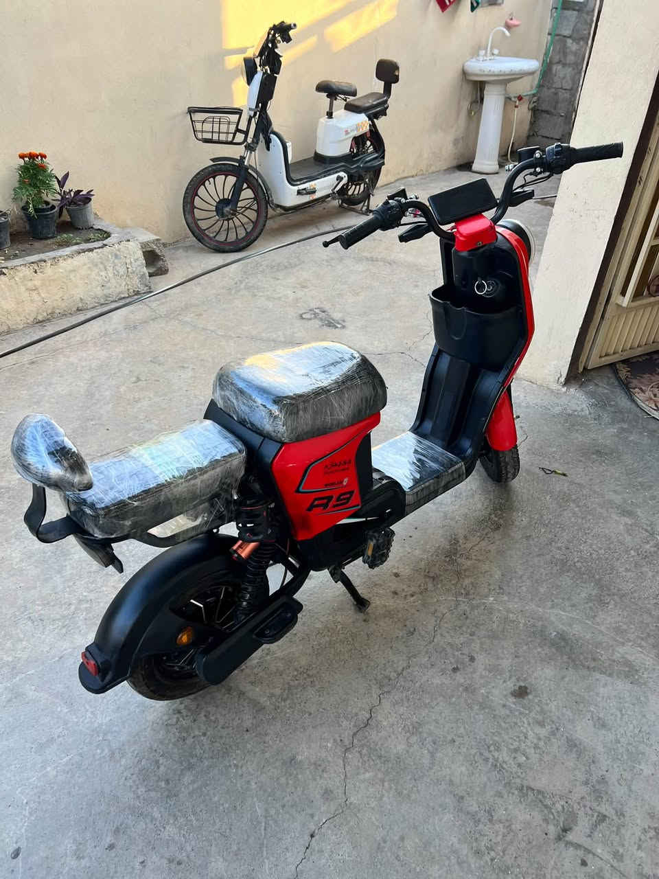 وينلي R9 • شحن • ٥ بطاريات
