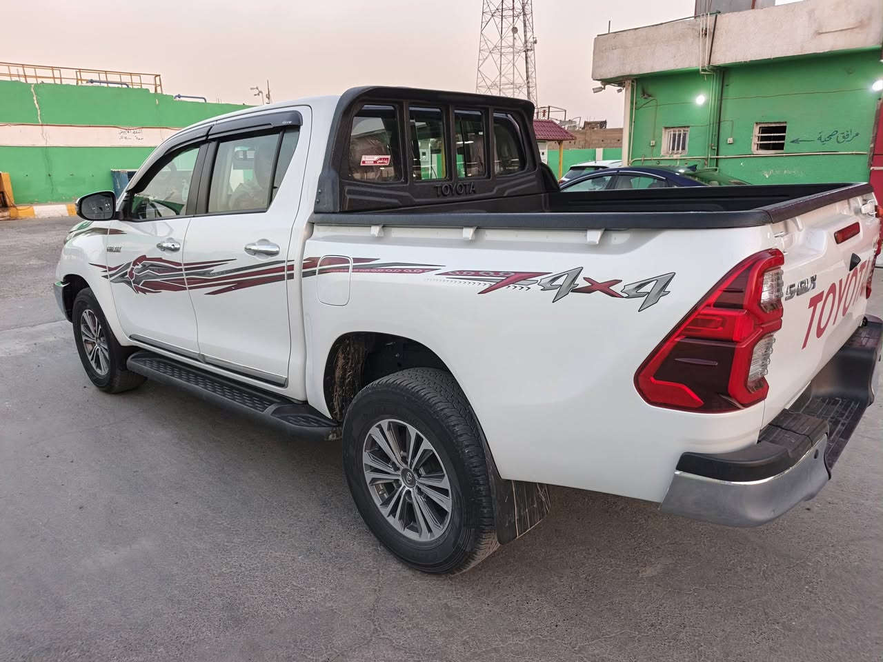 فور ويل 2024 سعودي فول مواصفات رقم أربيل مكفوله ماشيه ٢٦ ألف جديده جدآ السعر ٣٣٥ وبيها مجال مكان الدجيل للاتصال ***********
***********
