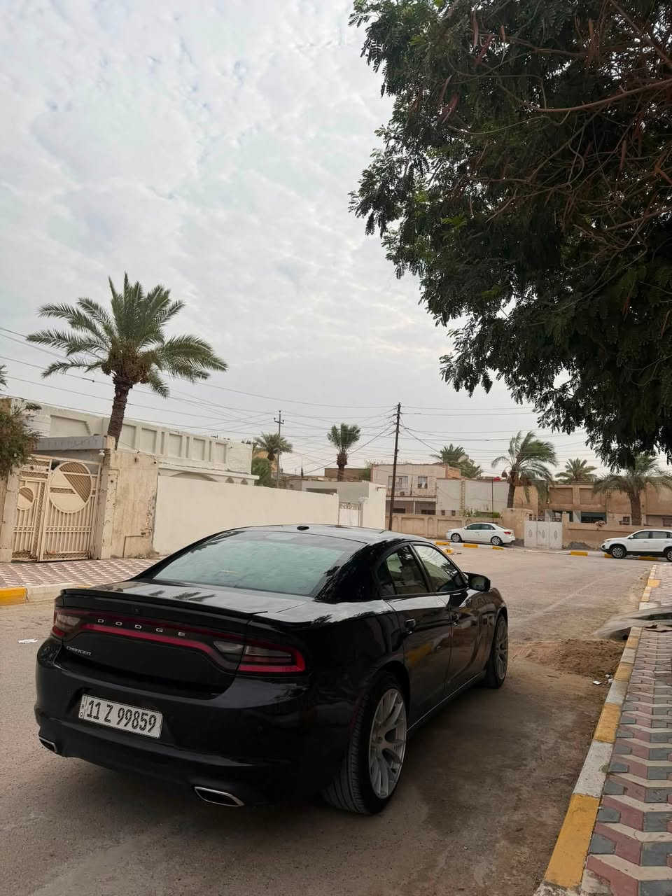 سلام عليكم 

دوج جارجر للبيع SXT مديل 2020 اصل رقم بغداد 

مواصفات بنرامه 
كشنات حضن جلد كهرباء تدفئه تبريد 
ستيرن تدفئه 
خزن ميموري 
شاشه كأمره دواره حساسات امامي خلفي 
ويل ٢٠ رياضي عليه تخم تاير جديد 
مكينه كير بشرط الكفاله 

بيه بنيد تبديل فقط بقيت السياره مكفوله بلكامل 

بيع فقط بدون مراوس.   ***********
