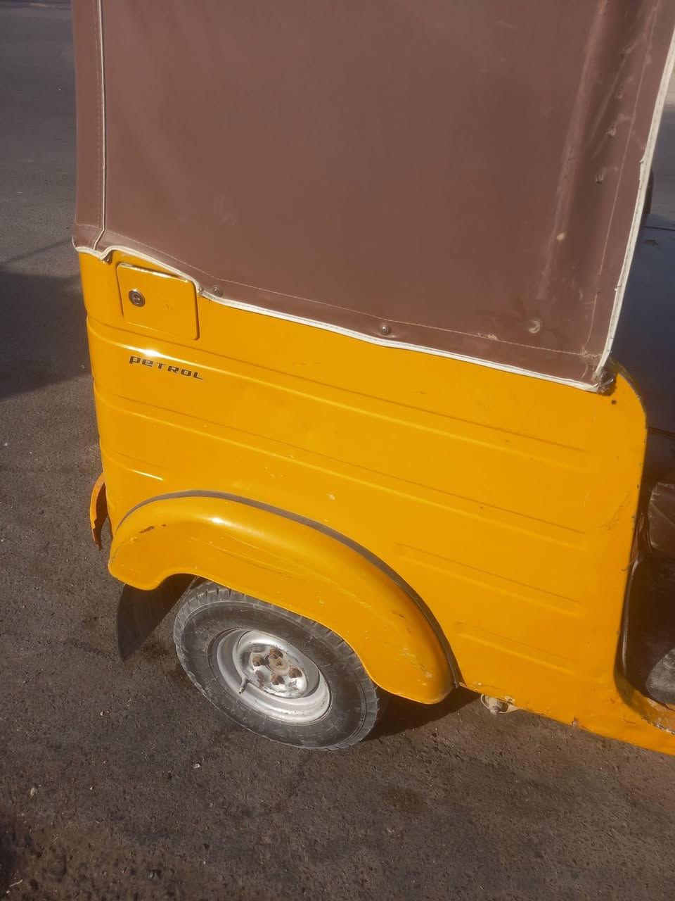 موديل ٢٠ شهر ١٢رقم وسنويه
مكفوله كشر مكينه 
***********
