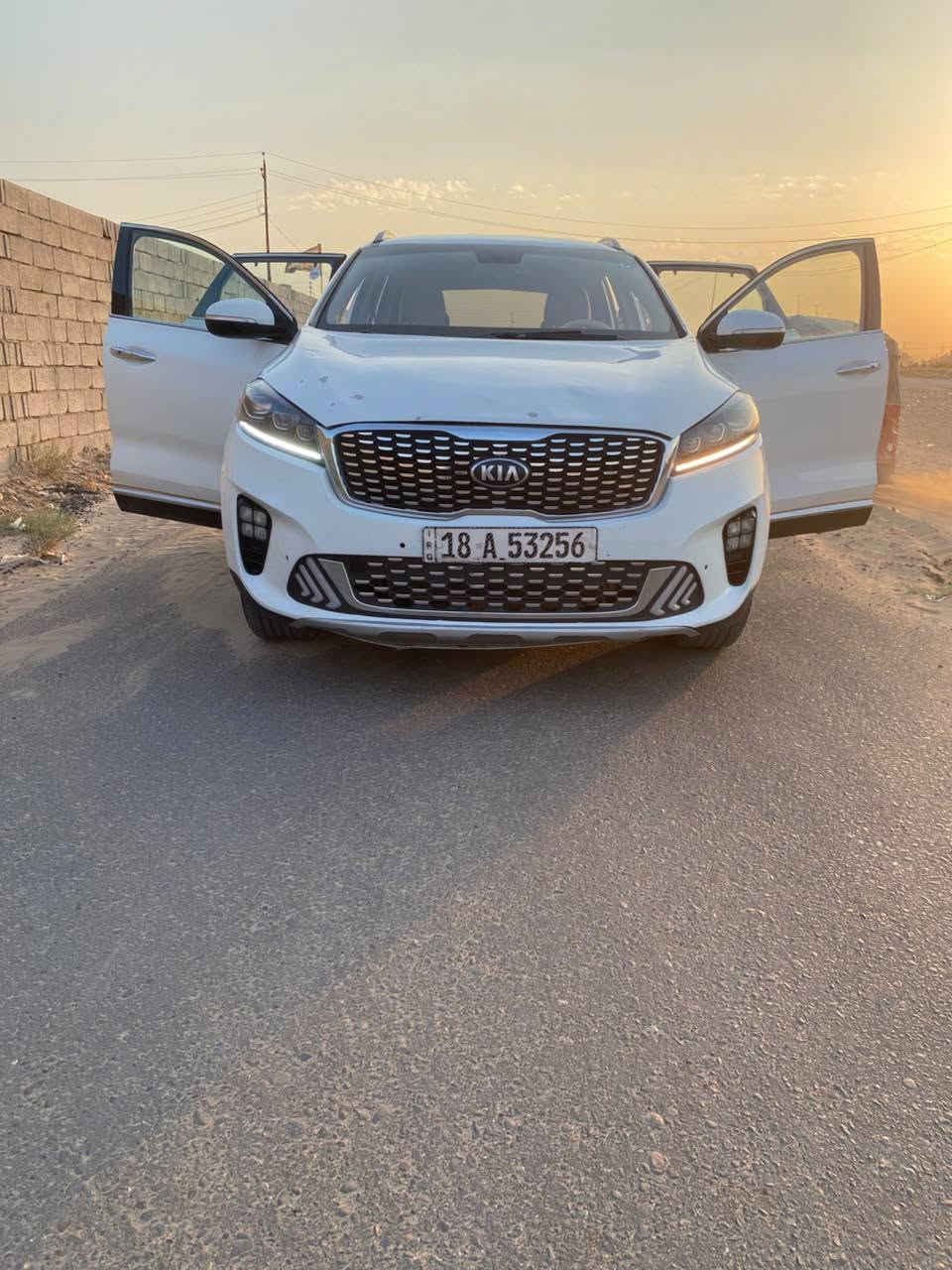 سلام عليكم جوه السوك وبيع مستعجل او مراوس سورنتو 2019 سياره فول موصفات عده الفتحة تخم تاير نضيف صدر جديد كير مكينه كفاله سياره كلش حلوه وجاهزه ع اخر حبايه ضرره بابين وجاملغ جهة الصدر ومصبوغه حزام صبغته تخبل السياره شوفت عينكم بصور تحويل مباشر السعر بلاش 150 دور السوك كله متلكى هيج سعر العنوان بغداد تاجي سبع البور الرقم ***********
