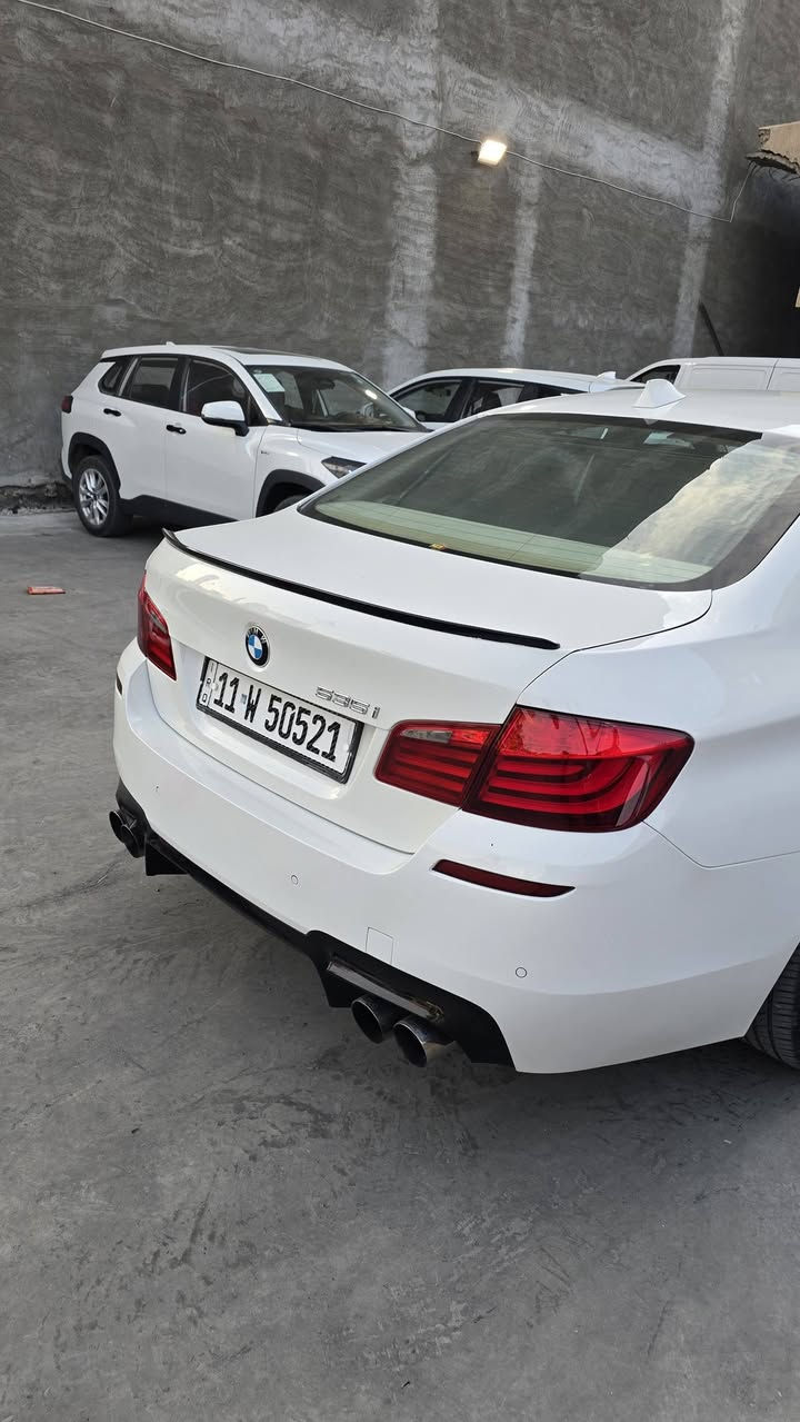 بي ام F10 حجم 535i كير محرك مكفول محرك 6v سلندر تخم تاير تبريد ثلج صدرها جديد سياره جاهزه من كلشي 
بيها فقط جاملغ صبغ السعر 145 مكاني بغداد 
الاستفسار ***********
