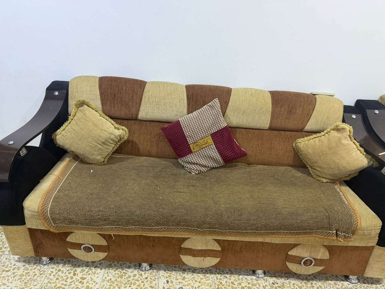 للبيع أسعار مناسبه جدا
عنوان حي الحدباء  
الرقم ‭***********‬
