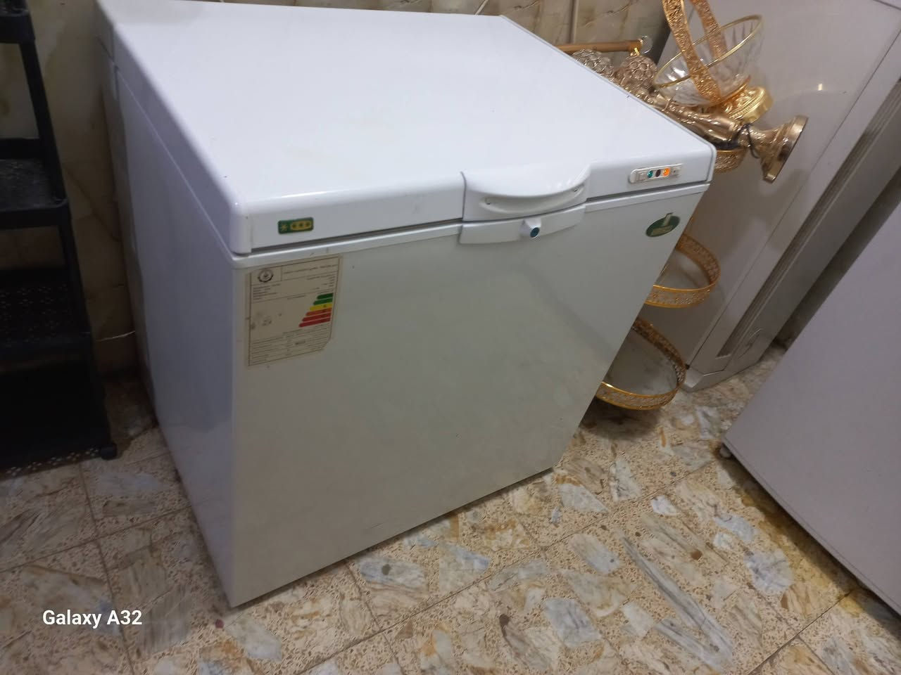 اغراض للبيع
ثلاجه ايرانيه مستخدمه ٣٠٠.٠٠٠ ألف
مجمده كريازي مستخدمه اشهر ٤٥٠.٠٠٠ ألف
القطعتين لاداخلات ورشه ولاتصليح
ابيع عالفحص بعدهم داخل البيت 
مكانهم نجف حي الغدير 
***********
