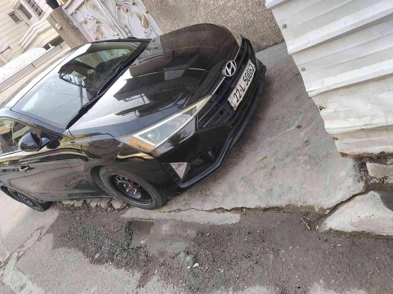 تحيه طيبه السلام عليكم
النترا 2019 وارد امريكي 
ضرر موضوح صور بابين فقط من جهه سايق 

عداد المسافه 107ميل  
مكينه كير مكفول 
مكينة 2000
شاشه كامره 
تحكم ستيرن 
مثبت سرعة 
سويج 
رادرت قيادته 
مانع انزلاق 
تبريد جاهزه 
رقم اربيل شرط تحويل 
120 ورقه  
إي استفسار رقم صاحب***********
مكان بغداد الحريه 
متواجد ع فيس ع واتساب
