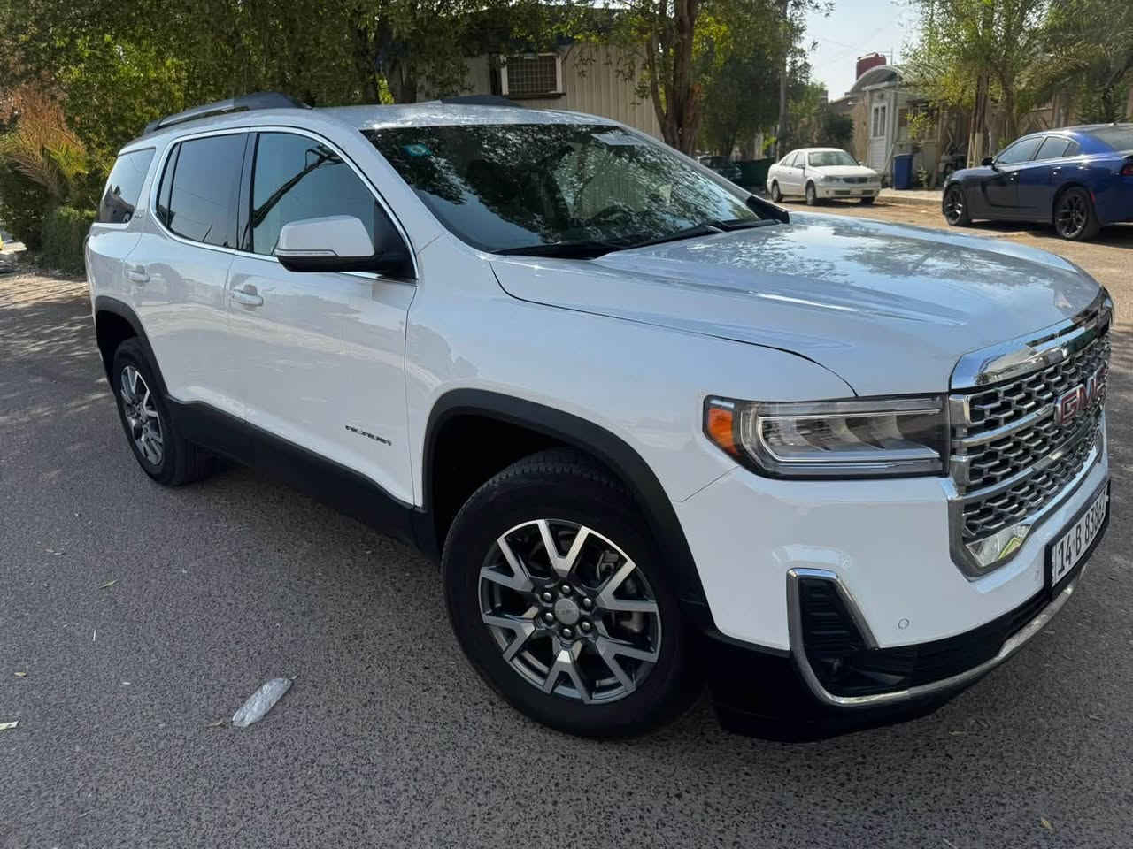Gmc Acadia SLE 2023
وارد أمريكي 
مواصفات SLE
🔹️محرك 4 سلندر 2.0 توربو 
◼️كير 9 سرعات 
◼️شاشة تدعم أندرويد أوتو + أبل كار بلي
◼️تبريد ٣ قطع 
◼️بصمة ع أربع أبواب 

🛡أنظمة السلامة ومساعدة السائق 
🔸️نظام تنبيه من التصادم الأمامي 
🔸️فرملة طوارئ تلقائية 
🔸️نظام تنبيه مغادرة المسار + نظام محافظة ع المسار 
🔸️نظام النقطة العمياء
🔸️ كامرة خلفية 

ماشية 50 ميل 

مرقم بصره بسمي 

سعر 230 وقابل للتفاوض 

***********
