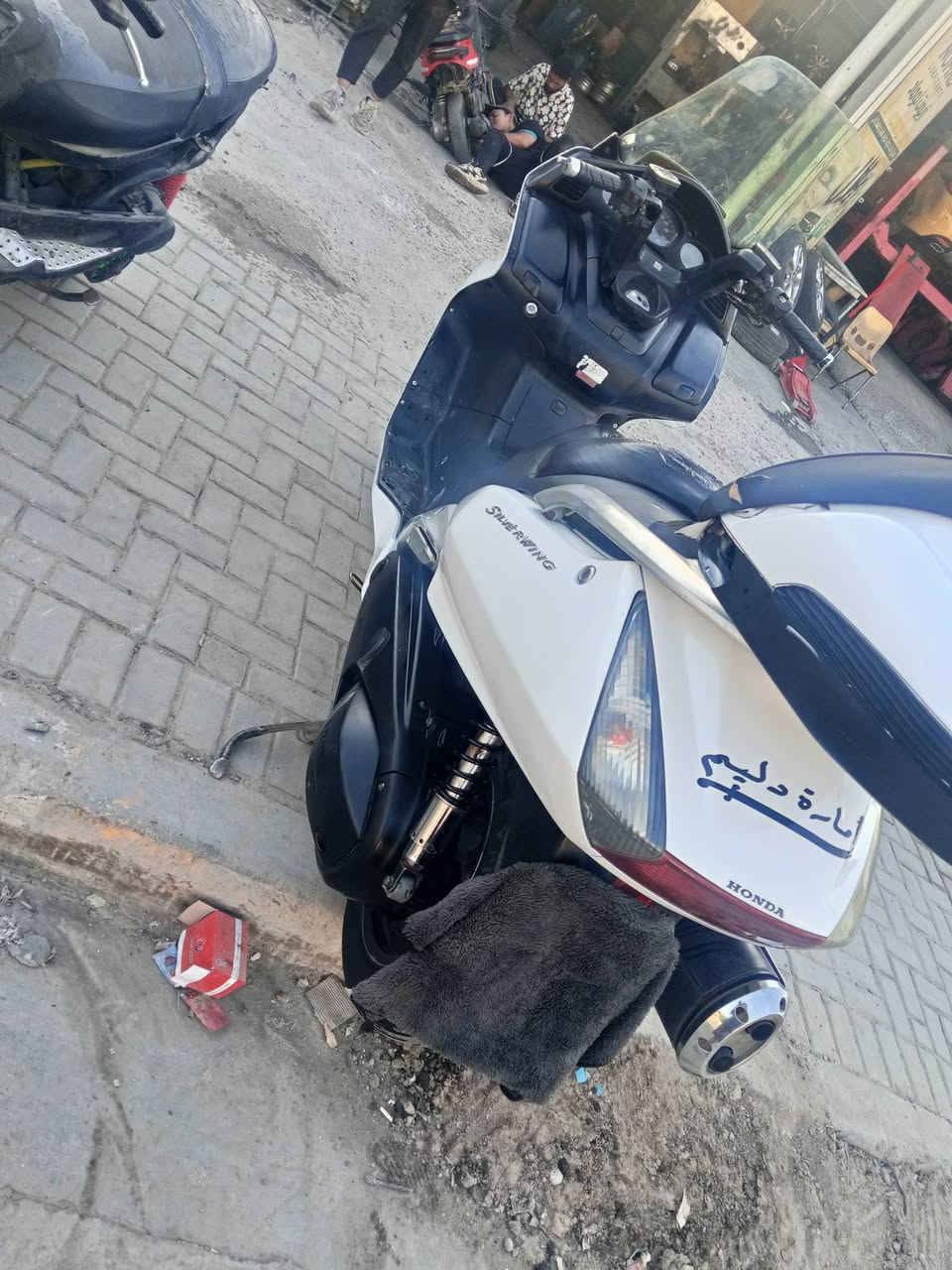 السلام عليكم
سلفر ونج بقلاوه 600cc  محرك كفاله اي بي اس رقم بغداد بسمي شرط تحويل هزه جديده ادامه كامله وشرط معدل 180 
عنوان بغداد الدوره ***********
