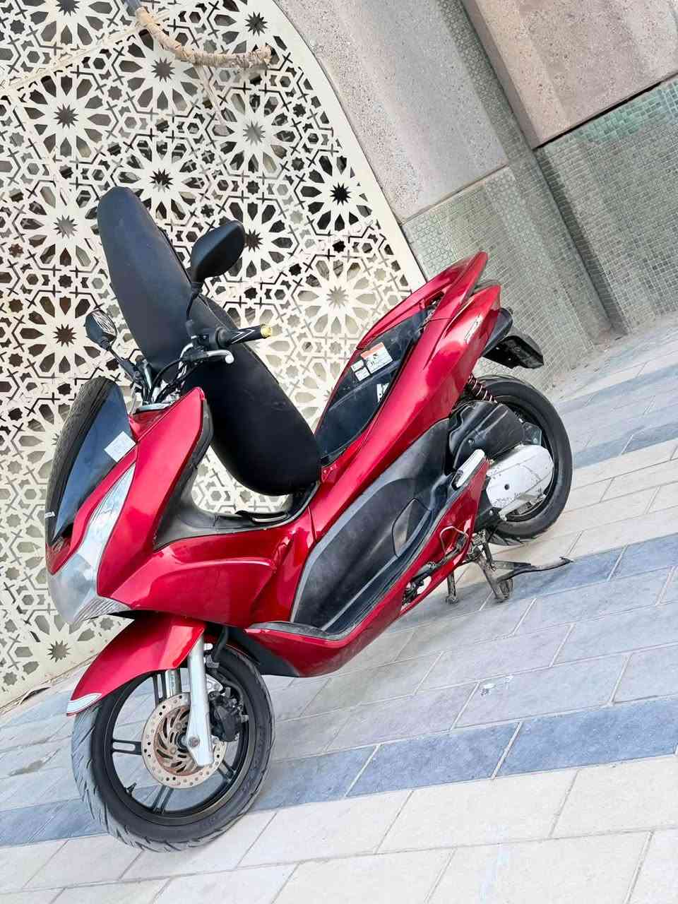 دراجه pcxجيل اول مكينه 125ماشيه 28الف حقيقي دراجة  كلها ابلاديه شرط النضافه دراجة مال رمبه مال معرض المديل 2016 ماخذها رمبه اوراق المعرض موجوده يعني مو مال شارع السعر مليون و450الف
حساس ازدحام كفاله عامه الدراجه على ايدي شوفت عينك ياباني الاصليJF جديده مكاني بغدادالكرخ اي استفسارالاتصال على رقم ***********
