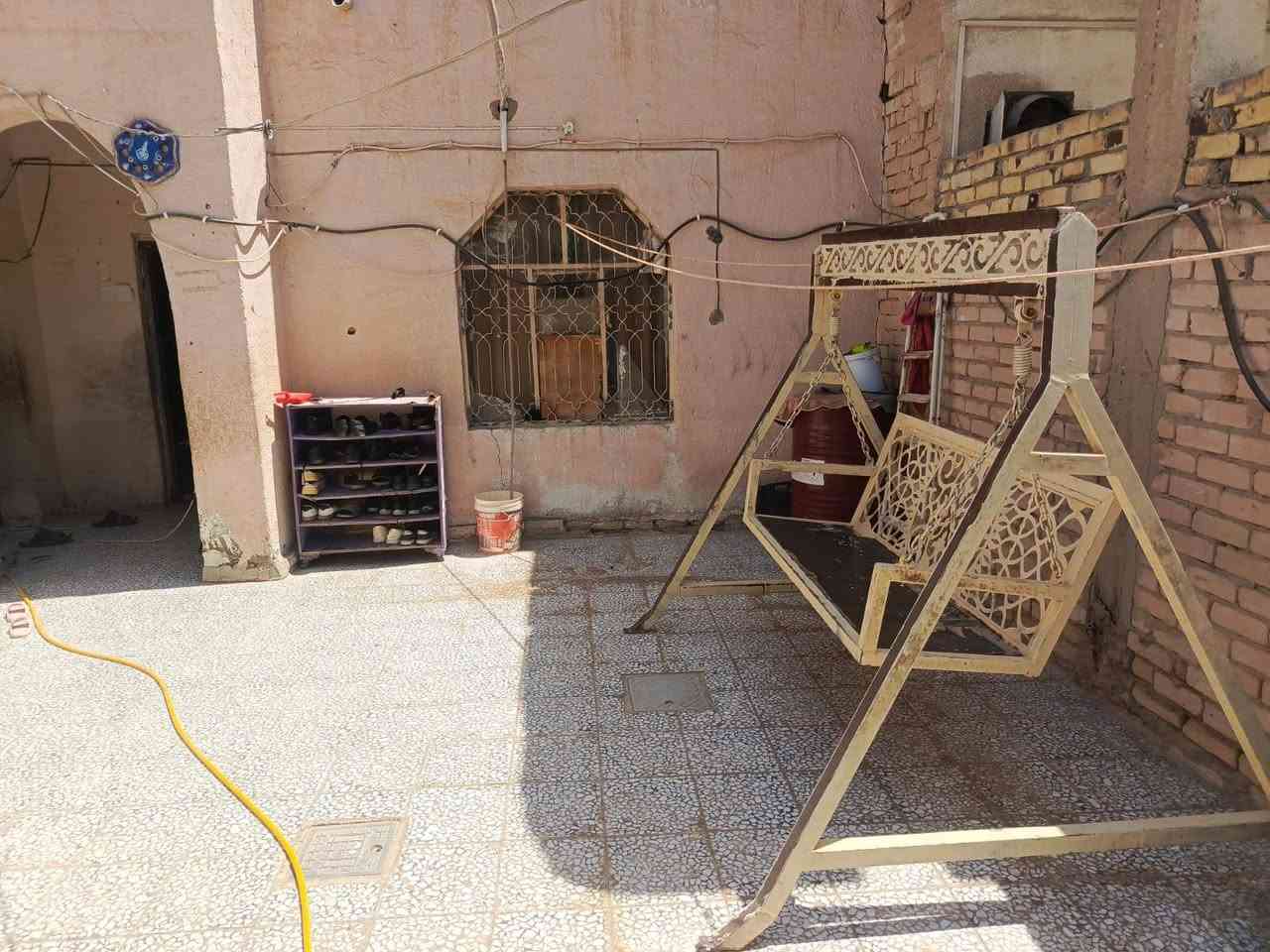 حي ميلاد • ١٠٠م • غرفة وصالة
