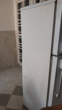 ثلاجه • نظيفه • بغداد الدورة