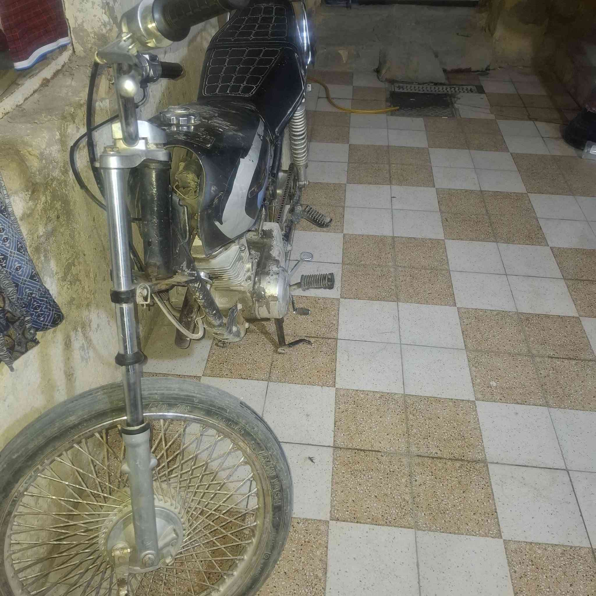 للبيع دراجه 4كير تجميع يعني مو اوراق كلك السعر ٢٢٥ بيها مجال بصيط عنوان الحمزه الشرقي مكفوله من السرقه 
***********
