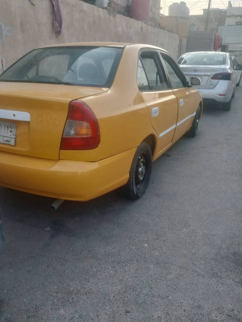 سلام عليكم اكسنت فيرنة البيع رقم بصره لماني موديله2001.    ***********
