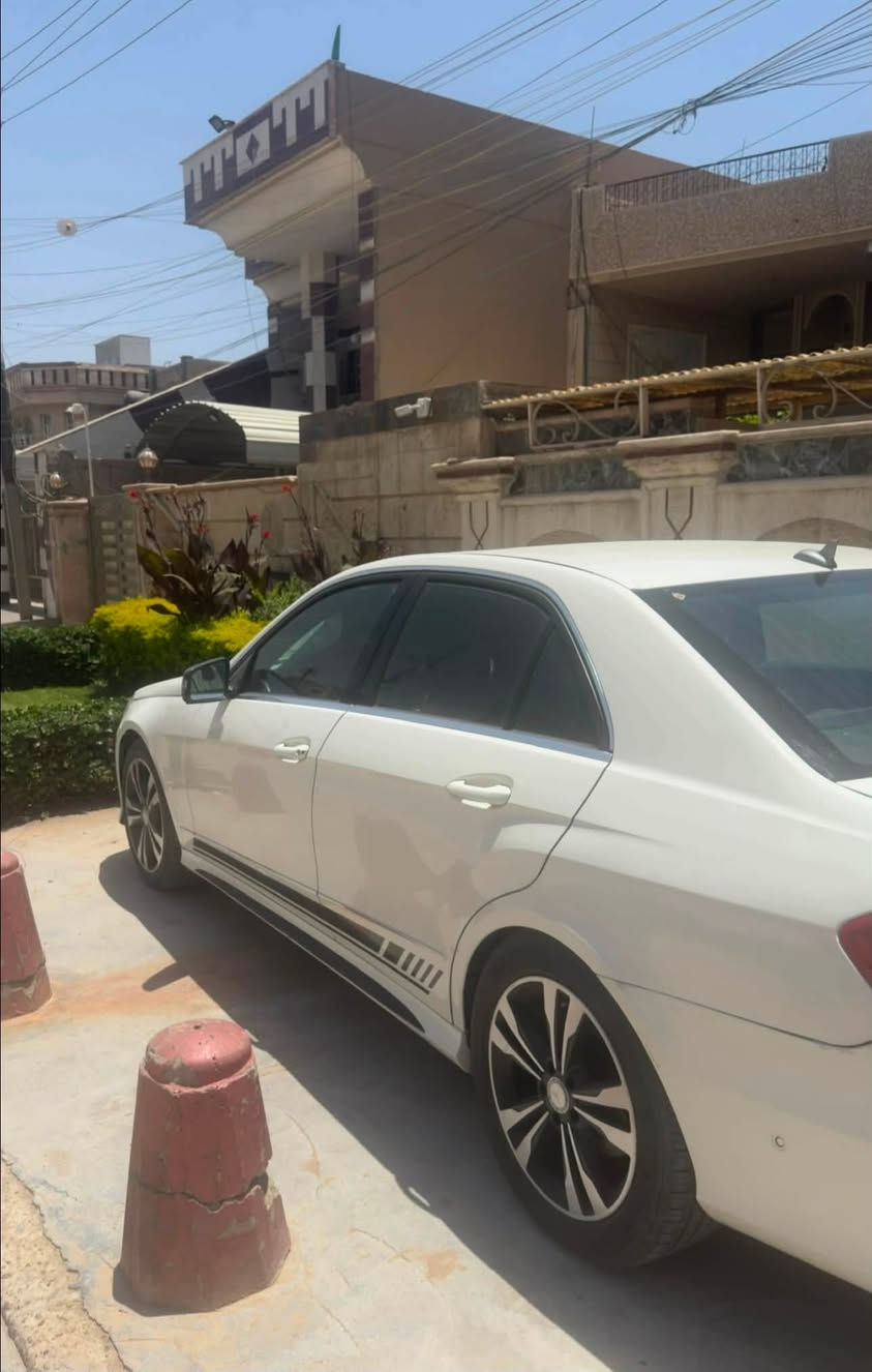سلام عليكم 
السعر 118 ورقه فقط ❗️
مارسدس E350 
تو ويل 
محرك ٦ عقل فوك المرغوب 
السياره موديل ١٠ محدث ١٦ 
رقم بغداد انكليزي الجديد بسمي 
مكانها بغداد 
تواصل 
***********

