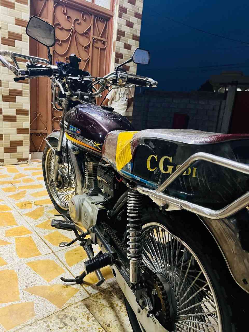 موطور تايكر مفتوح مره وحده لفين 2020 سعر 350 وبي مجال بسيط رقم ***********
