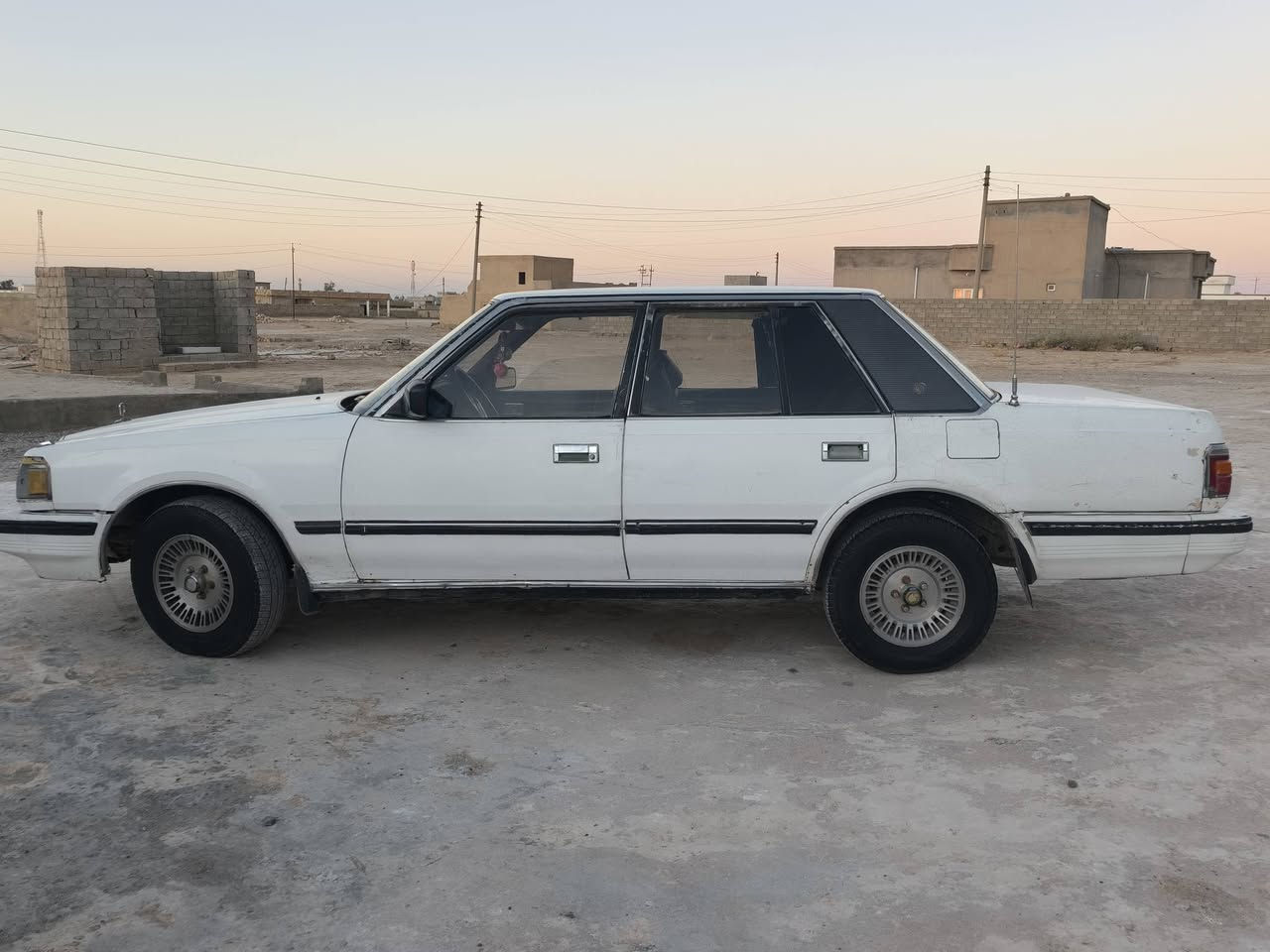 السلام عليكم 
للبيع سوبر 85 رقم نينوى الماني تحويل 
 كير ومحرك بطه 2500 شرط  
السعر 34 وبيه مجال باقي اتفاصيل اتصل على الرقم الهاتف *********** المكان تلول الباج
