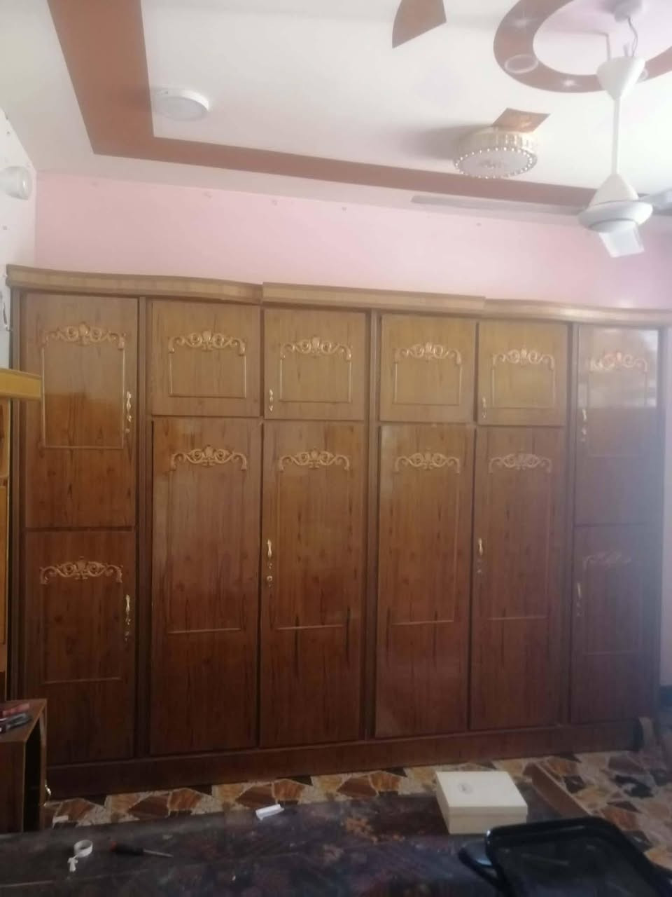غرفه نوم للبيع نضيفه جدا تفصال جديد السعر 850وبيه مجال للتواصل ***********
