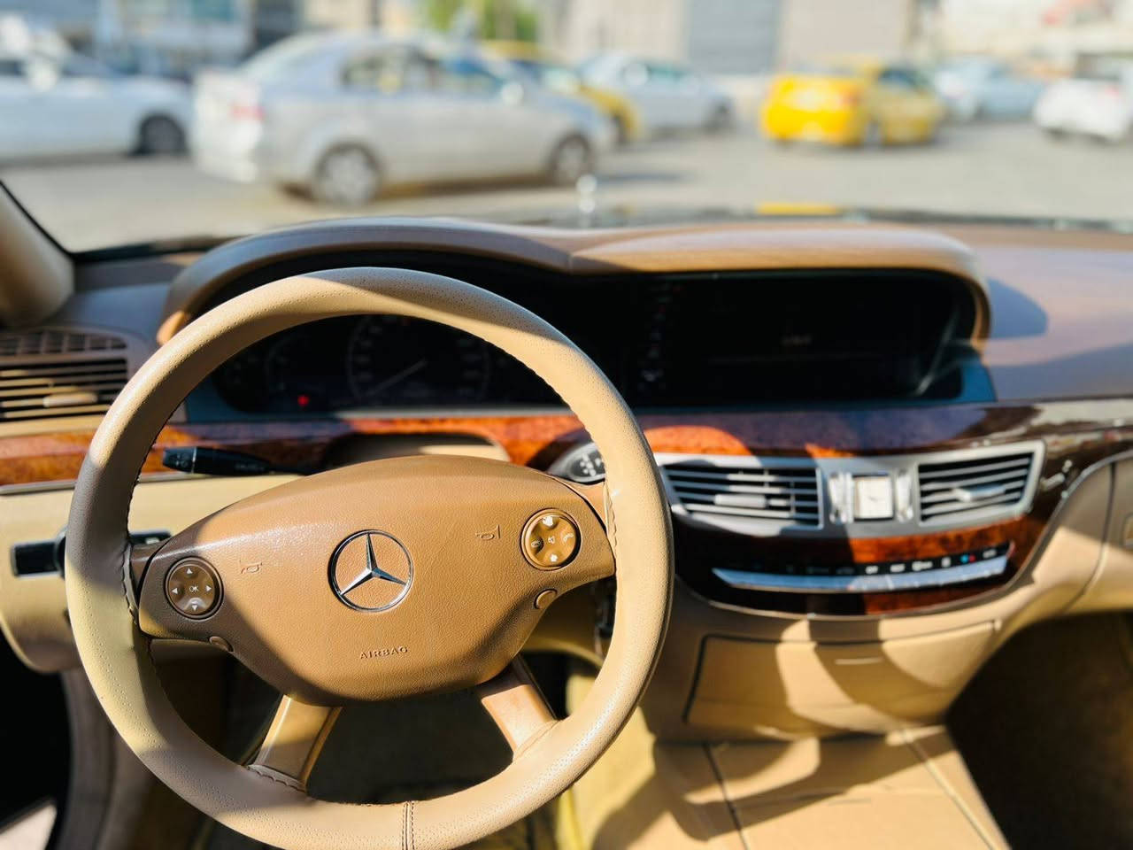 S500
مديل 2006
فول فول باب طويل 

ضرر جاملغ مبدل اصلي 

بيع ومعارض مكاني الموصل 

السعر 175$

***********
