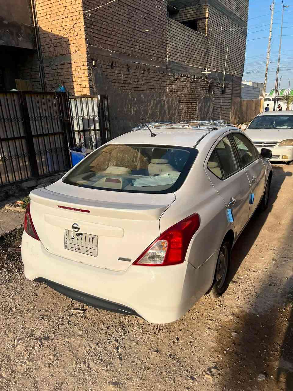سني 2016 تعتبر 17 لان انتاجها 16 شهر 12
كير محرك كفاله بلاديات برغي ممفتوح بيها لامحرك ولاكير 
لغود شواصي كلشي مكفول بيها فقط ضربت جلب بدلت دعاميه نعوج براكيت مال دعاميه بعدني ممسوي على وضعه
بيها بارد بالباب مصلحه وصابغه رشات
بيها رشات قليله اثر رصعات بالكشر 
كهربائيات على وضع الشركة
سياره كامله على اخر حبايه تبريد ثلج 
سيارة نضيفه ترايها للصين🤣
نيسان معروفه بعد
هزه جديده قبل شهر مسويها السيارة تحويل ثاني يوم 
عنواني بغداد حسينيه الراشديه
رقمي ***********
السعر 80 بيها مجال
