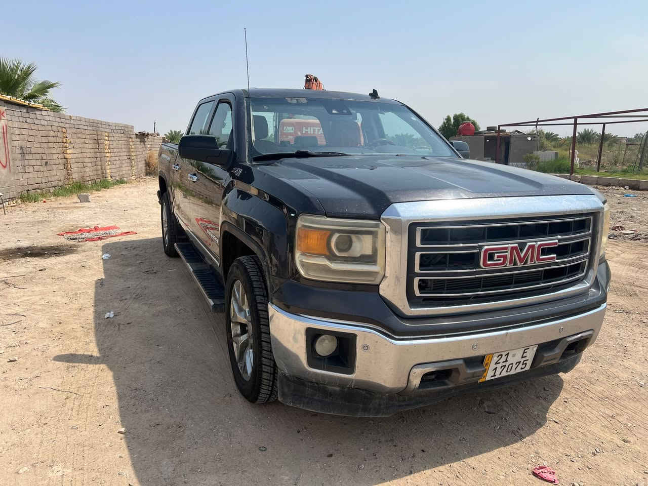 GMCسيير SLT فور ويل
مواصفات
خليجي موديل 2015 محرك 8v
فتحه بلقماره تحكم كهربائي بل كشنات الاماميه فقط تدفئه تبريد كشنات اماميه فقط
تبريده وتدفئه فول الفول 
اربع حساسات امامي وربعه حساسات خلفيه 
رادار 
اشاره بلمري مري شفط وتحكم كهرباء بلمري
حداديه جديده مكينه وكير شرط كفاله
طخم تاير جديد 
كشافات اماميه ضبابيه
السياره عليه اضافه براد گير خارجي يعني انسه حماوه الگير 
للتواصل..***********
..*********** الموقع ناصريه غراف

