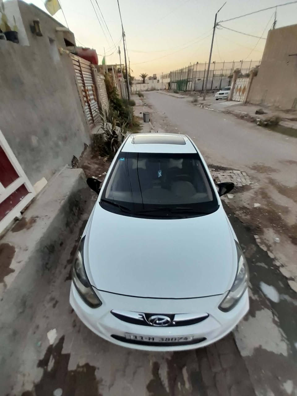 سلام عليكم سياره كلش حلوه 
موديل 15 بسمي 
لايت زنون 
ارضيه تغليف 
دوشمه كشنات تخبل
شاشه وكامره دوار 
حداديه لوك 
ويل كروم زائد تاير بجيس باتري لوك 
يعني بيه بارد تجي وتشوفه ولامبين 
تبريد ثلج محرك وكير خير من الله 
سياره مابيه خياس ولا تكشير حلوه سياره 
يعني ربع متذب عليه شاهد الله 
السعر ب ١٠٨ بيه مجال يعني بيه شويه مجال وكلشي اكو بسوك يعجبك الكاتبه خابر ميعجبك اعبر المنشور 
رقمي *********** صاحب السياره عباس الجبوري
