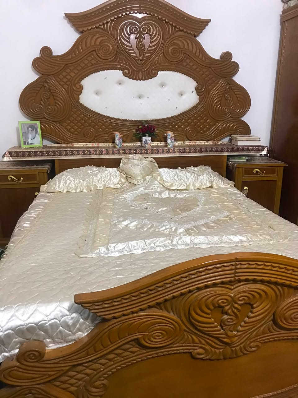 غرفه نظيفه تسكام ٦بوب اخت الجديد السعر مليون ونص 
وبيه مجال للشراي
ت ***********
