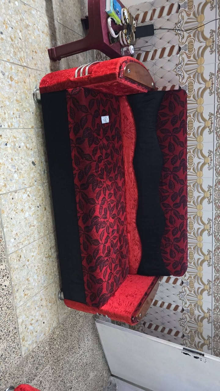 سلام عليكم تخم 5 مقاعد للبيع اخو الجديد  السعر 250  بغداد الشعله 
***********
