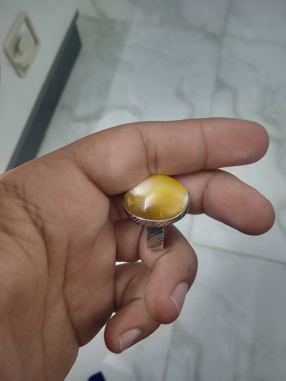 سلام عليكم محبس كهرب حر طبيعي قشطه بعسل صياغه فضه قياس 23 24 مكاني بغداد مدينه الصدر بسعر طيب للتواصل***********
