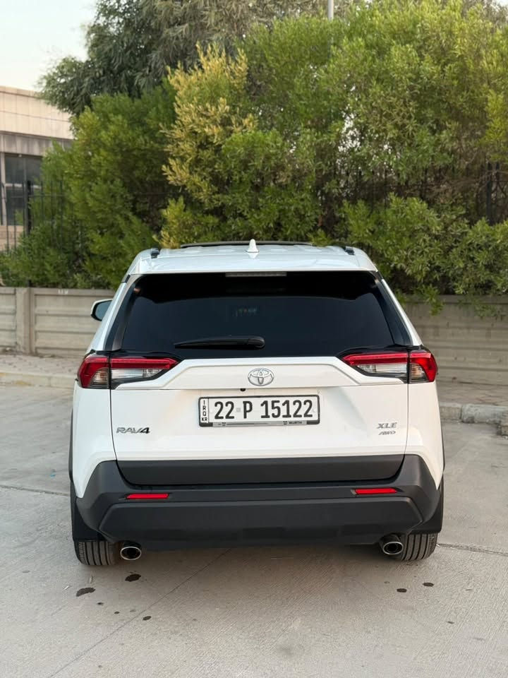 سلام عليكم سعر بلاشش 💣🔥
راف فور XLE AWD.
موديل2024
الضر:بيها قطعة جاملغ امامي جهة سايق صبخ  
بدون دواخل
فول فول مواصفات
ماشي 23,000 ميل
ملاحزاد بيها مكانين صغير تعديل 
سياره رقم اربيل تحويل + وكالة شرط 
رقم شاصي موجود داخل الصور
2T3P1RFV5RC464107
للتواصل *********** واتساب +كورك
